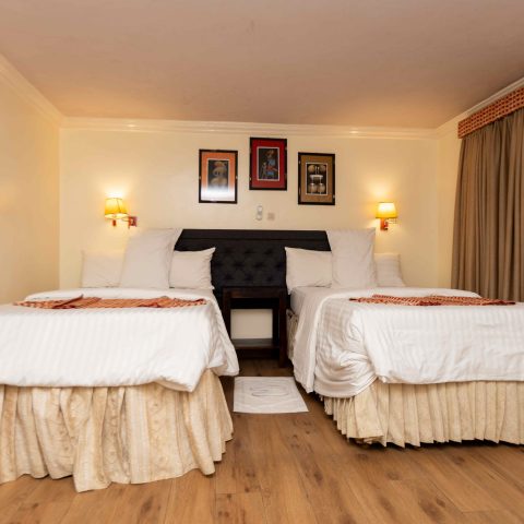Twin Room – Flame Tree
